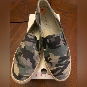Camo Esprit Slip on SZ 7